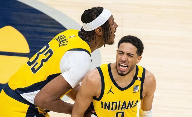 Yabo Sports-雄鹿球员公开质疑裁判判罚尺度，引争议，中文功能方法.-Yabo Sports