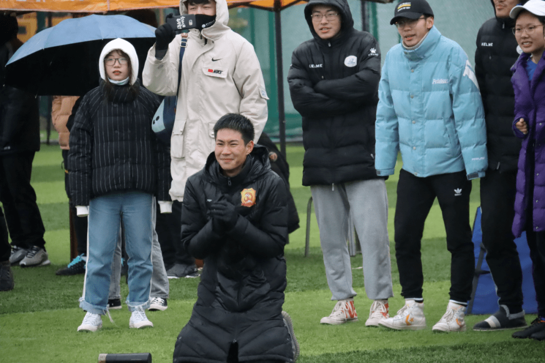 亚博体育-反败为胜引发热议！，科维托娃在RNG比赛中战术调整再创辉煌时刻-亚博体育